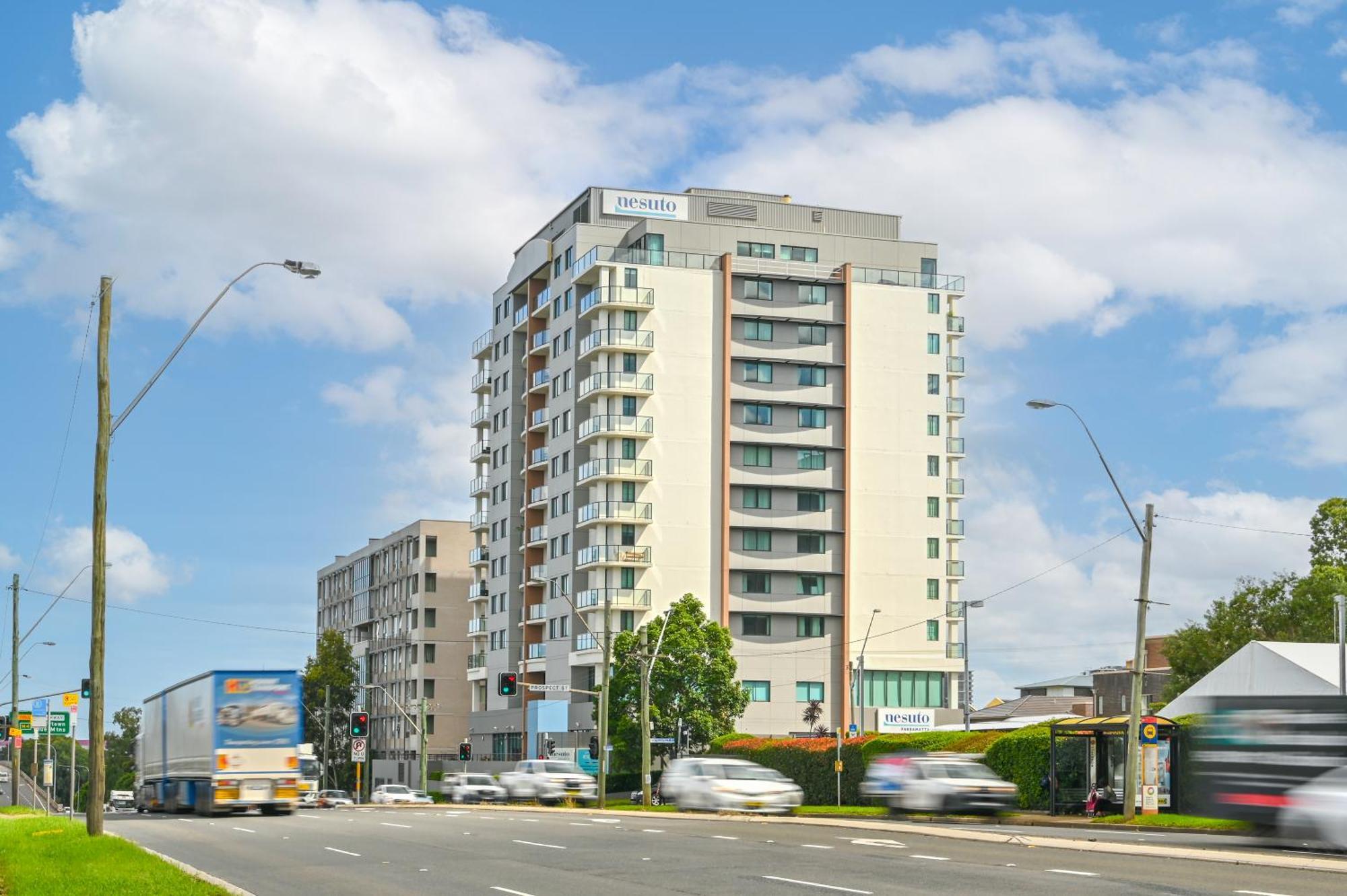 Nesuto Parramatta Aparthotel Sydney Exterior photo